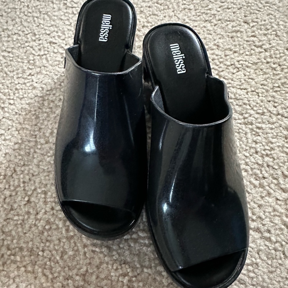 Melissa size 8